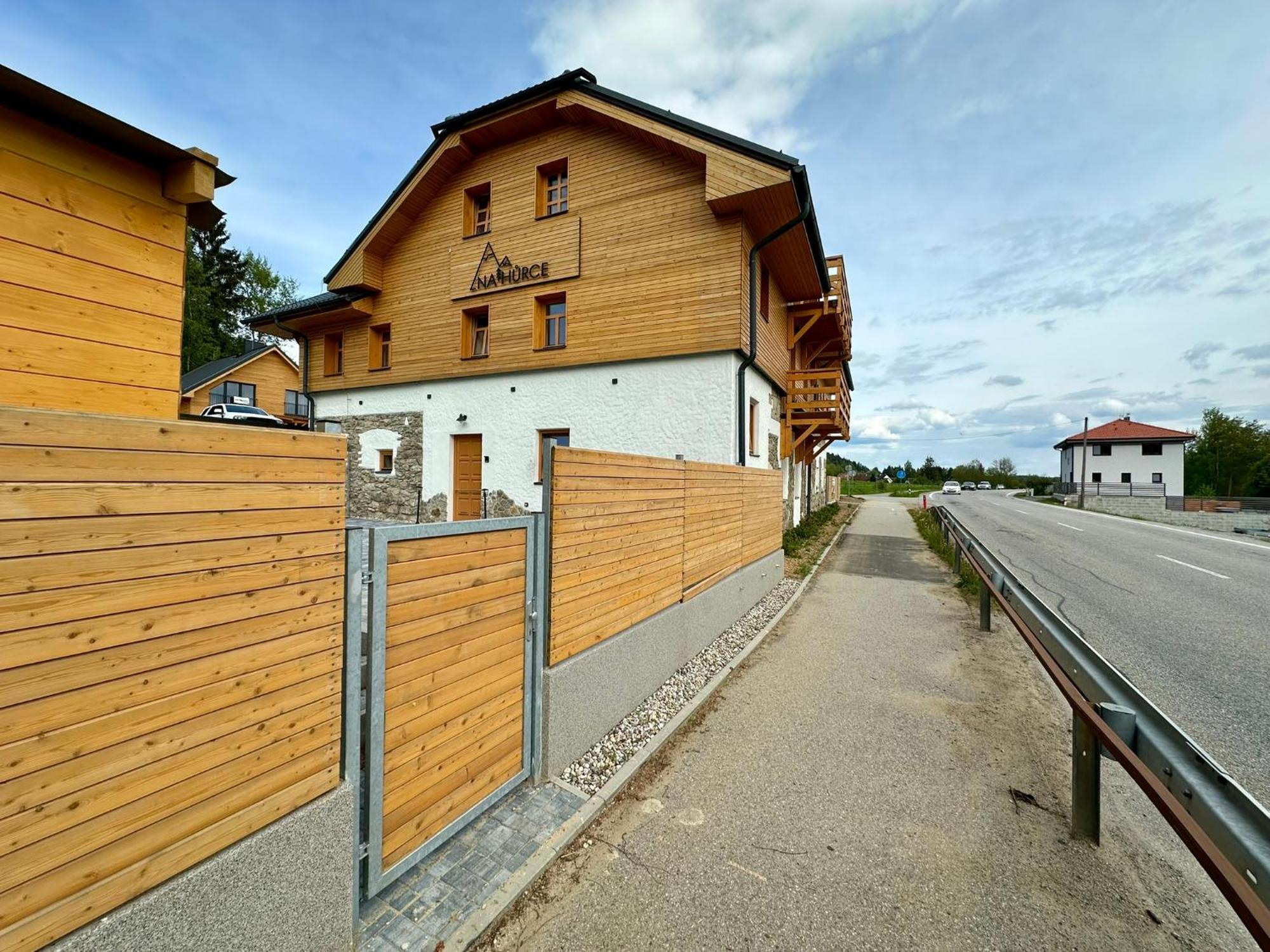 Apartman Na Hurce Horní Planá Exterior foto